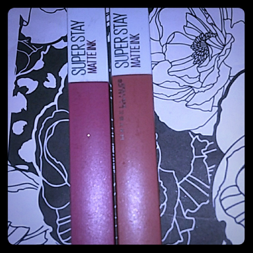 2 BNWT superstay matte ink Maybelline lip stain